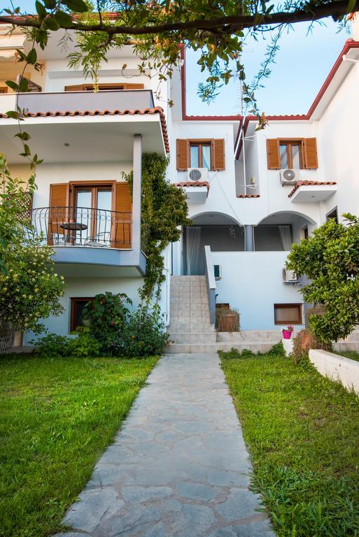 Bouganvillia Homes Nikiti  Buitenkant foto