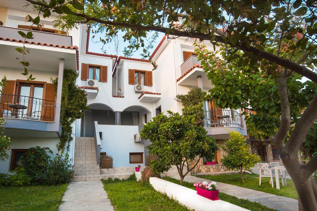 Bouganvillia Homes Nikiti  Buitenkant foto