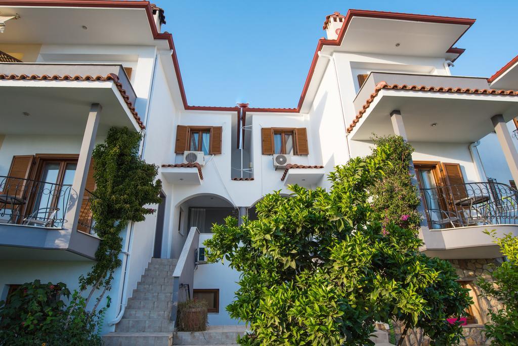 Bouganvillia Homes Nikiti  Buitenkant foto
